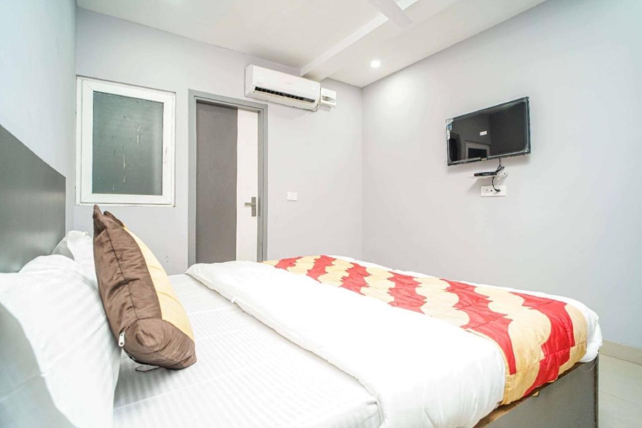 Hotel Revels By A1Rooms New Delhi Exterior foto