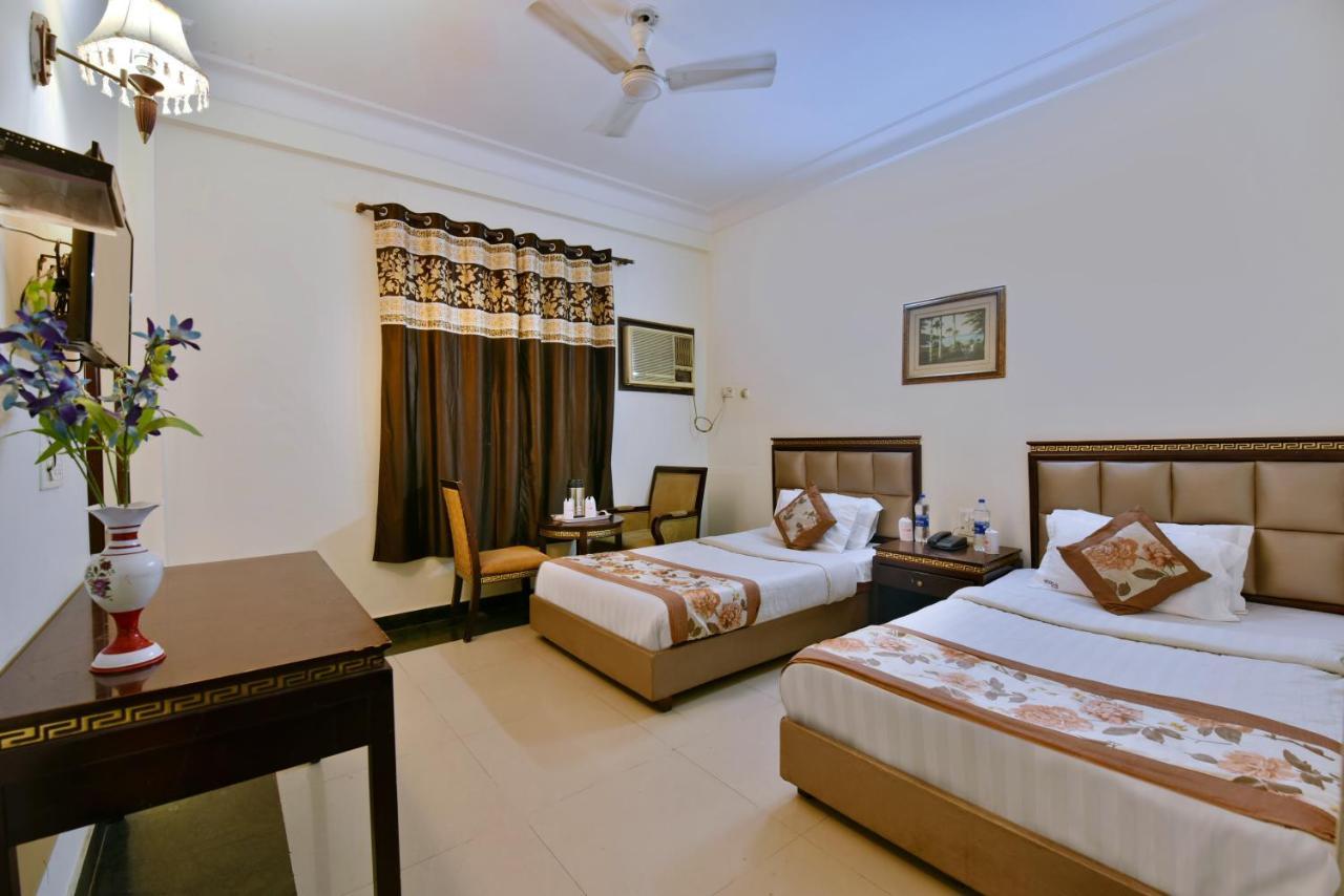 Hotel Revels By A1Rooms New Delhi Exterior foto