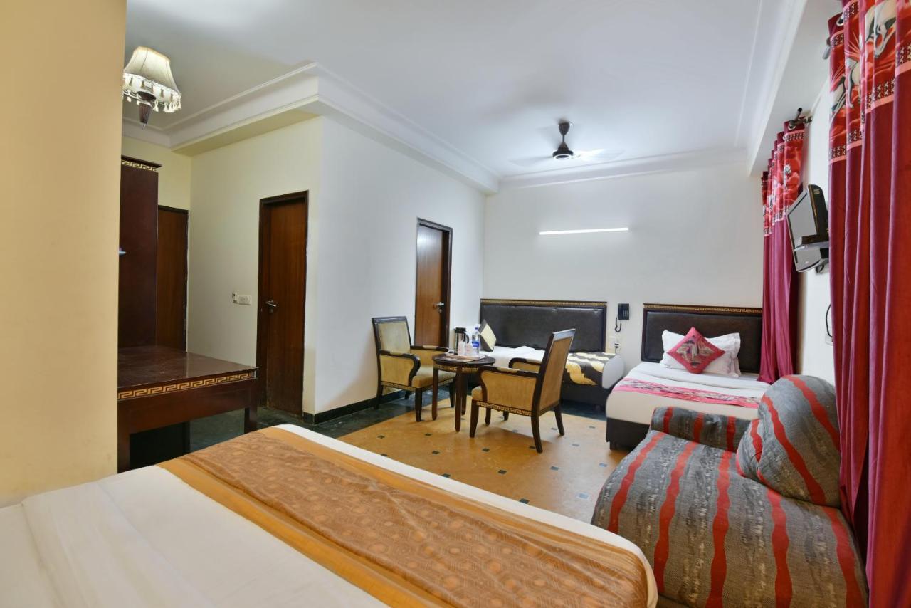 Hotel Revels By A1Rooms New Delhi Exterior foto