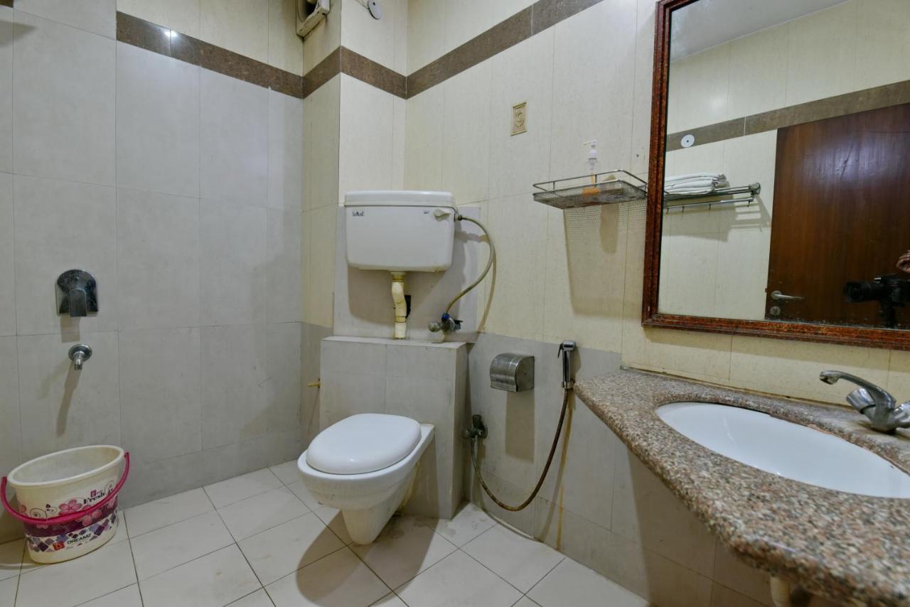 Hotel Revels By A1Rooms New Delhi Exterior foto