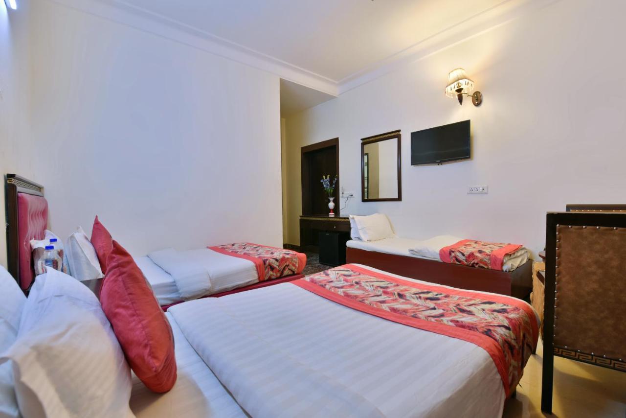 Hotel Revels By A1Rooms New Delhi Exterior foto