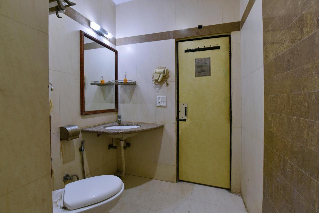 Hotel Revels By A1Rooms New Delhi Exterior foto